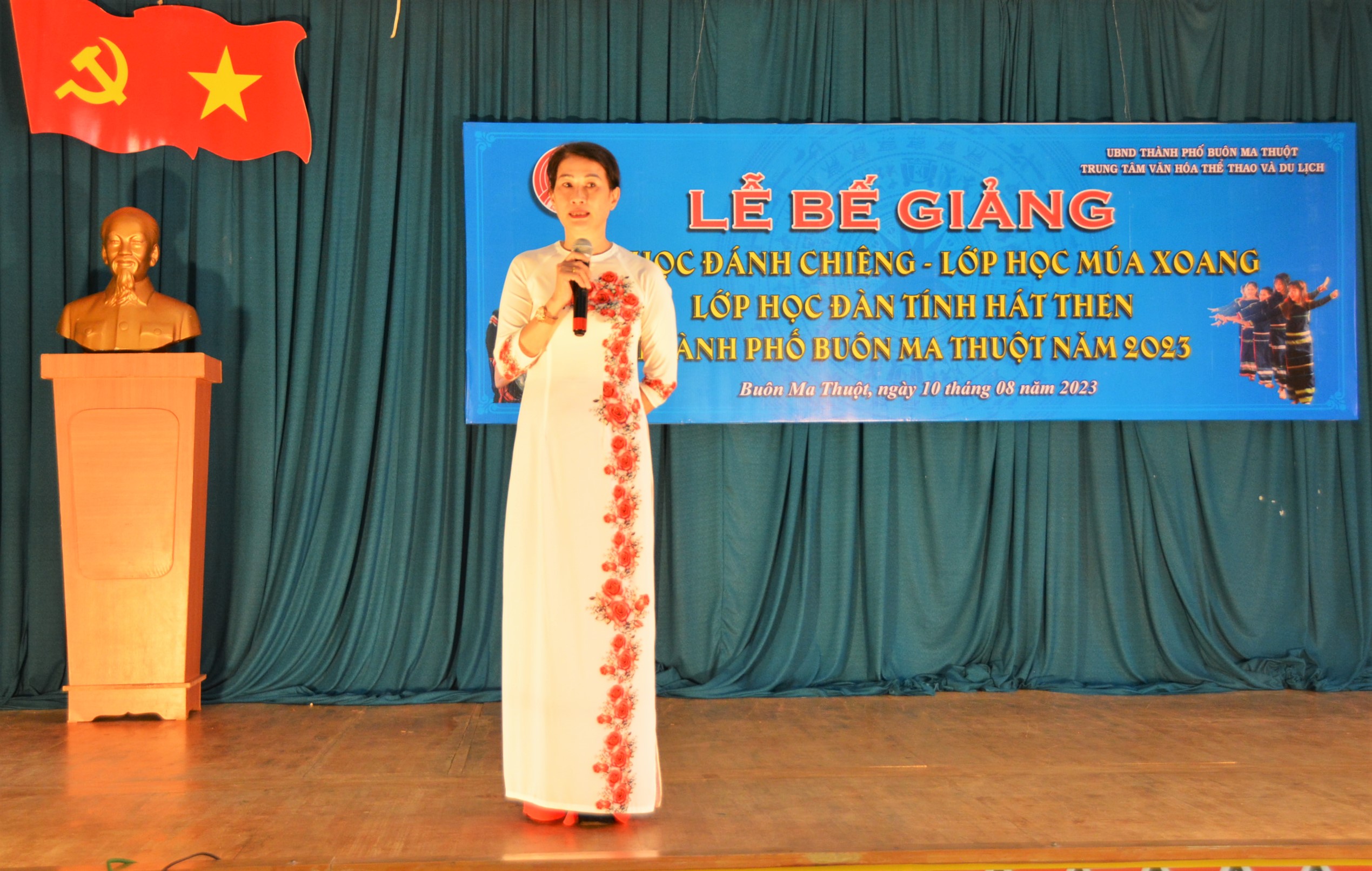 10-8 cồng chiêng 2